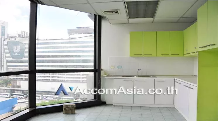 19  Office Space For Rent in Ratchadapisek ,Bangkok MRT Rama 9 at Chamnan Phenjati Business Center AA12603